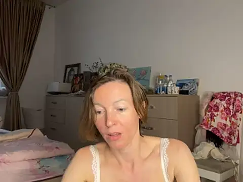 angelicfenix online show from April 5, 2026, 12:56 pm