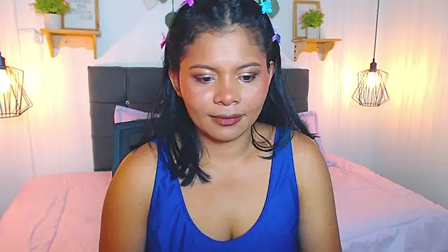 Snapshot of Emma_hassani chatting on February 28, 2026, 2:50 pm Emma hassani online show from February 28, 2026, 2:50 pm