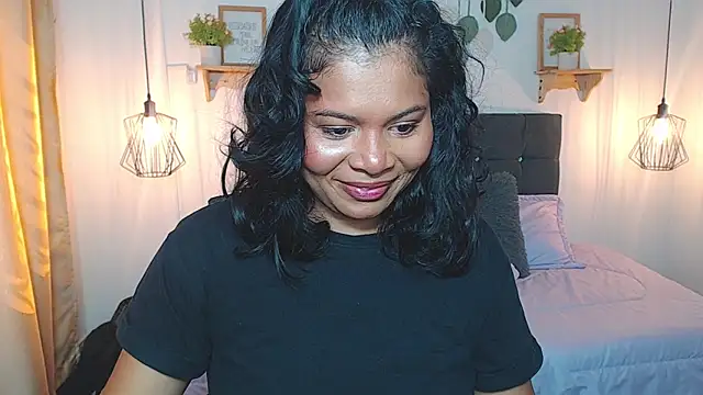 Snapshot of Emma_hassani chatting on March 3, 2026, 2:35 pm Emma hassani online show from March 3, 2026, 2:35 pm