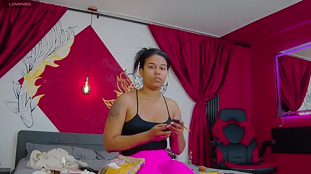 Luna Dante fox online show from March 12, 2026, 11:58 am