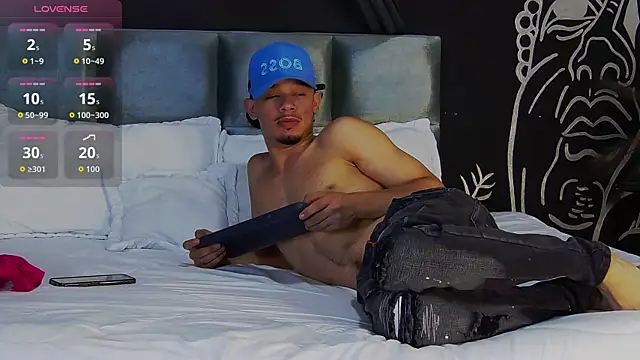 Luna Dante fox online show from April 16, 2026, 12:06 pm