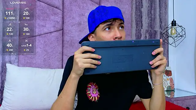 AronTawers online show from April 19, 2026, 7:27 pm