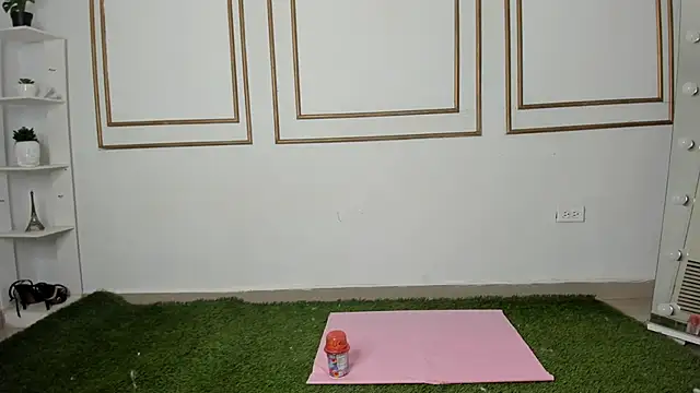 emily gaviria1 online show from March 27, 2026, 12:06 pm