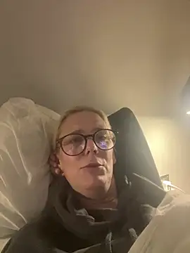 Amelie BlondeXX online show from March 8, 2026, 6:11 pm