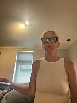 Amelie BlondeXX online show from July 16, 2026, 12:24 pm