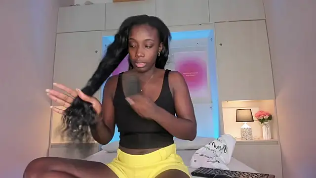 Snapshot of Oshun_444 chatting on May 8, 2026, 12:09 pm Oshun 444 online show from May 8, 2026, 12:09 pm