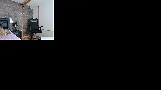 Adams Sanz online show from April 12, 2026, 8:01 pm