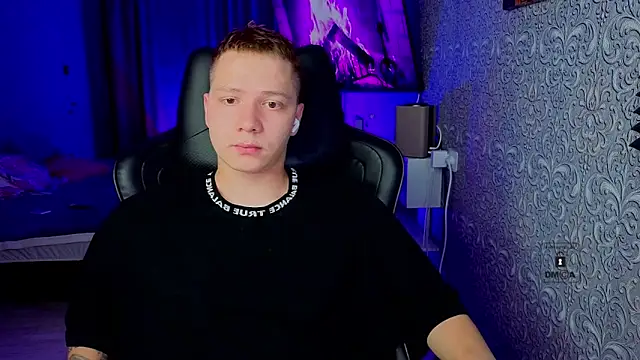 Karl Night  online show from June 16, 2026, 7:14 pm