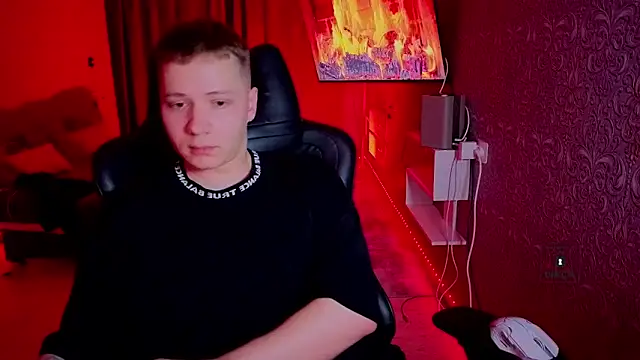Karl Night  online show from May 4, 2026, 7:06 pm