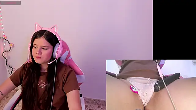 Snapshot of trianna_sweet chatting on March 4, 2026, 7:32 pm trianna sweet online show from March 4, 2026, 7:32 pm