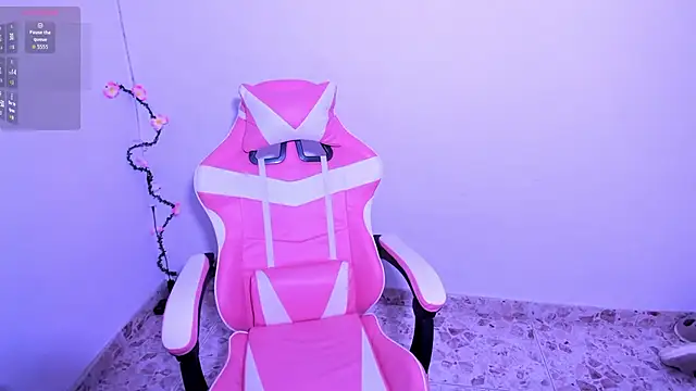 Snapshot of trianna_sweet chatting on March 3, 2026, 11:17 am trianna sweet online show from March 3, 2026, 11:17 am