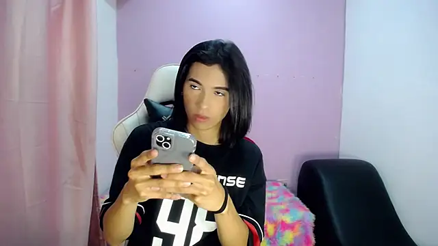 Snapshot of Larry_craft chatting on March 2, 2026, 8:27 pm Larry craft online show from March 2, 2026, 8:27 pm