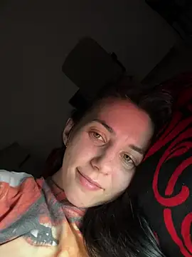 Oliviya smiley  online show from March 3, 2026, 1:45 am