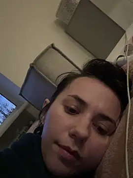 Oliviya smiley  online show from March 3, 2026, 4:36 pm