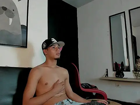 Snapshot of gael_brand chatting on March 4, 2026, 8:16 pm gael brand online show from March 4, 2026, 8:16 pm