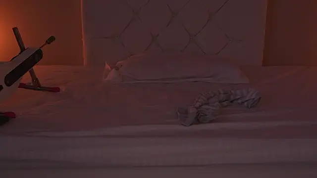 Dollhell online show from March 11, 2026, 10:09 am