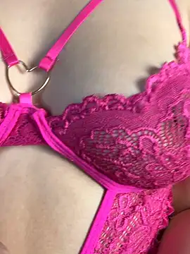 Snapshot of Ashleeyprincess01 chatting on May 4, 2026, 12:41 pm Ashleeyprincess01 online show from May 4, 2026, 12:41 pm