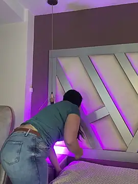 Ashleeyprincess01 online show from April 20, 2026, 12:19 pm