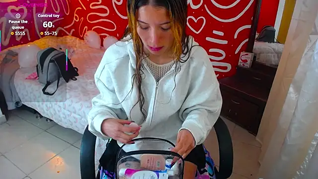 lucyrivera  online show from March 5, 2026, 12:35 pm