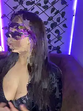 Snapshot of MoonGoddess424 chatting on April 10, 2026, 2:51 am MoonGoddess424 online show from April 10, 2026, 2:51 am