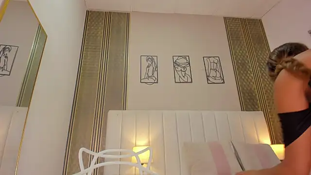 Snapshot of sheila_x chatting on March 4, 2026, 6:48 pm sheila x online show from March 4, 2026, 6:48 pm