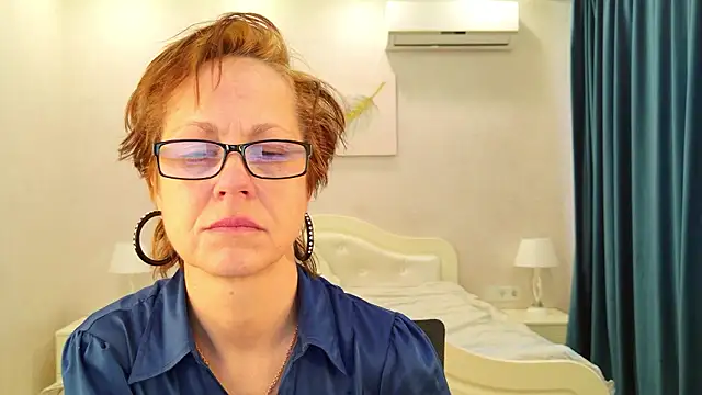 LioraWeiss online show from March 17, 2026, 9:12 am