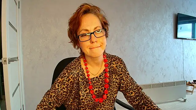 LioraWeiss online show from April 21, 2026, 11:50 am