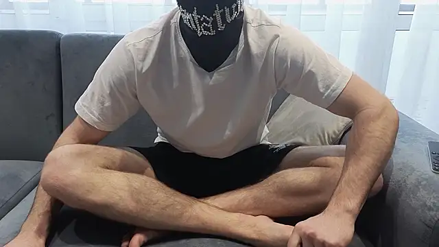 chantatummm online show from March 18, 2026, 8:17 am