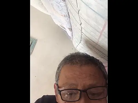 yaocaobi8 online show from April 4, 2026, 5:14 am