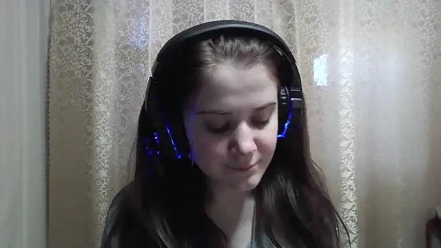 CarinaFolmar online show from March 4, 2026, 3:09 pm