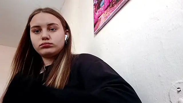 VeloraStar online show from March 4, 2026, 10:12 am