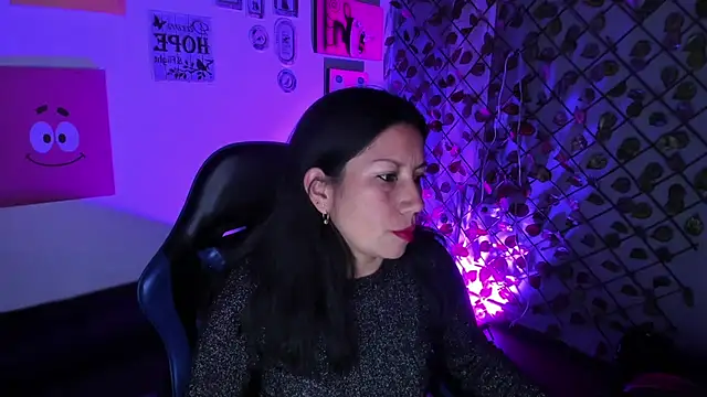 Megan Collinss1 online show from March 19, 2026, 2:17 pm