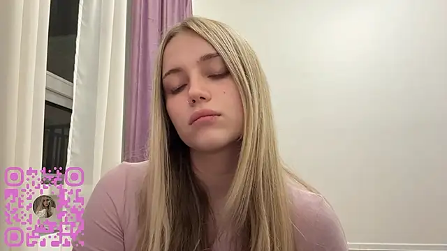 Snapshot of DebiCoppolino chatting on February 24, 2026, 7:37 pm DebiCoppolino online show from February 24, 2026, 7:37 pm