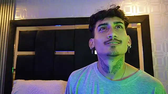 Dark Eros  online show from March 20, 2026, 3:51 am