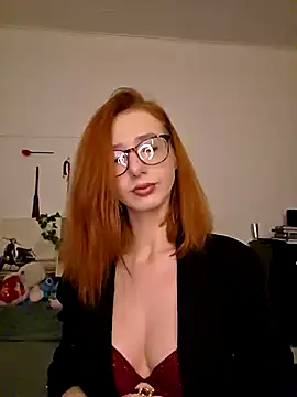 SweetAnnaX online show from March 3, 2026, 9:44 pm