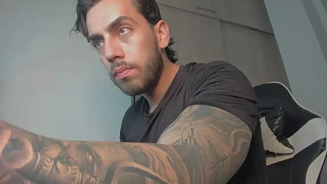 Axel  Blaze online show from June 5, 2026, 1:39 pm