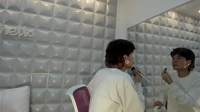 RonaldThompson   online show from March 4, 2026, 1:46 am