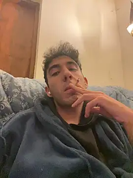 andri020292 online show from March 3, 2026, 9:11 pm