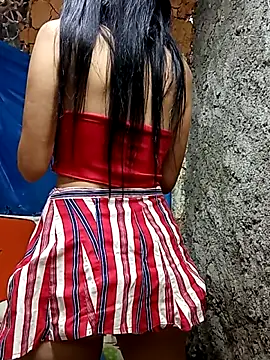 yuliitza4 online show from March 21, 2026, 1:26 pm