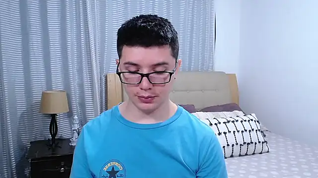 BlackFoXXX69 online show from April 18, 2026, 7:07 pm