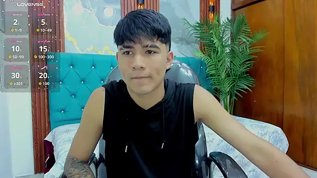 Snapshot of Thiago_collinss chatting on July 22, 2026, 9:06 pm Thiago collinss online show from July 22, 2026, 9:06 pm