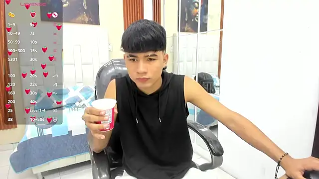 Snapshot of Thiago_collinss chatting on June 25, 2026, 10:48 pm Thiago collinss online show from June 25, 2026, 10:48 pm