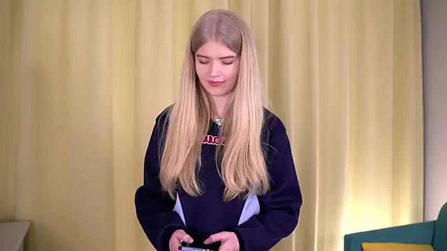 TraceeSeelig online show from March 3, 2026, 4:19 am