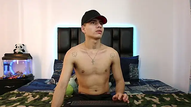 Dereek Hot online show from March 2, 2026, 3:40 am