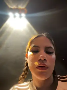 MiluRossee online show from April 26, 2026, 7:16 am