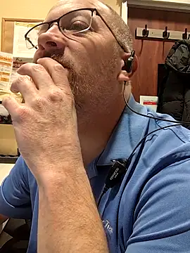 Snapshot of WorthingtonM3 chatting on February 26, 2026, 9:37 pm WorthingtonM3 online show from February 26, 2026, 9:37 pm