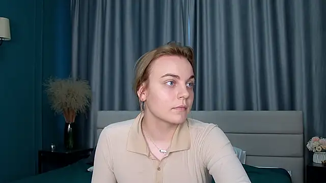 Glow Margo online show from March 6, 2026, 1:44 am