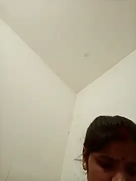 Hot chani online show from March 27, 2026, 8:26 am