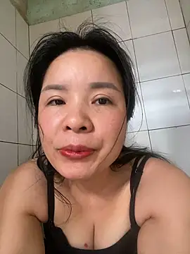 Ivy Trix2 online show from March 7, 2026, 3:02 am