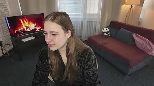 EmilyBlazee online show from March 22, 2026, 10:50 am